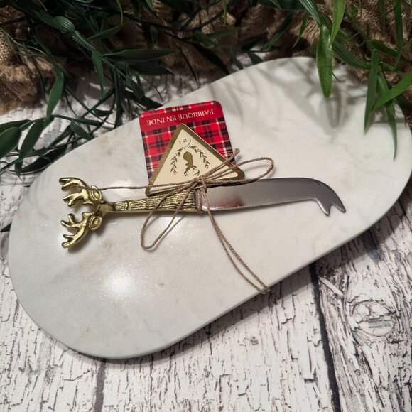 NWT Marble Cheese Board with Holiday Knife White Gold - Picture 2 of 2